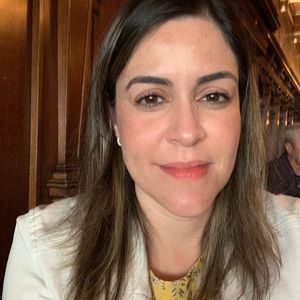 Meet your Posher, Heloiza